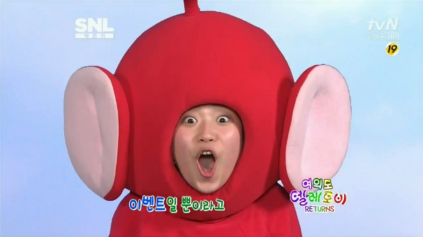 지난 10일 방송된 tvN ‘SNL 코리아’ '여의도 텔레토비’의 한 장면. 박근혜 후보 역의 '또'가 단일화에 대해 "이벤트일 뿐이라고" 격분하는 등 향후 날카로운 정치풍자가 계속될 것임을 시사했다. ⓒtvN