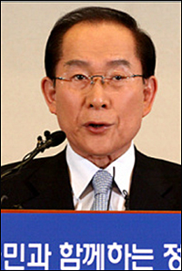 2002년 이회창 당시 한나라당 후보도 ‘노무현-정몽준 단일화 토론’에 형평성 문제를 제기하며 ‘단독 TV토론’을 열었다. ⓒ이회창 전 자유선진당 대표 미니홈피