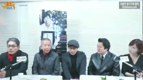 '또 하나의 가족'김태윤 감독, 박성일 제작자, 삼성반도체 사망노동자 고 황유미씨의 아버지 황상기씨 등은 28일 <발뉴스>에 출연했다. ⓒ'go발뉴스'