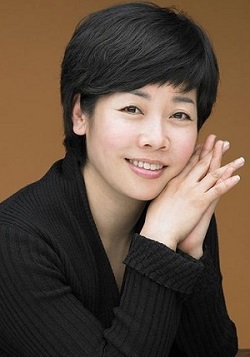 24일 방송인 김미화 씨가 자신의 트위터를 통해 논문 표절 논란에 책임을 지고 진행 중인 라디오 시사 프로그램에서 하차하겠다는 뜻을 밝혔다. ⓒ 김미화 씨 트위터