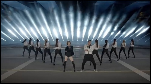 가수 싸이의 새 노래 ‘젠틀맨’ 뮤직비디오가 KBS에서 방송 불가 판정을 받자, 외신들이 이를 주의 깊게 보도했다. ⓒ 싸이 '젠틀맨' 뮤직비디오