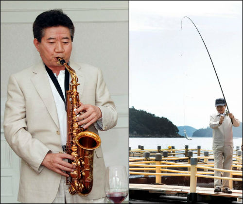 (왼쪽)진해 해군기지 공관에서 섹소폰을 불어보고 있는 노 전 대통령. (오른쪽) 경남 통영의 바다농장에서 낚시 하는 모습(2007년) ⓒ노무현재단