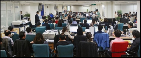 <한국일보>편집국 구성원들이 투표를 통해 사측의 이영성 편집국장 경질 인사를 거부하기로 6일 결의했다. (자료사진) ⓒ 한국일보 노동조합