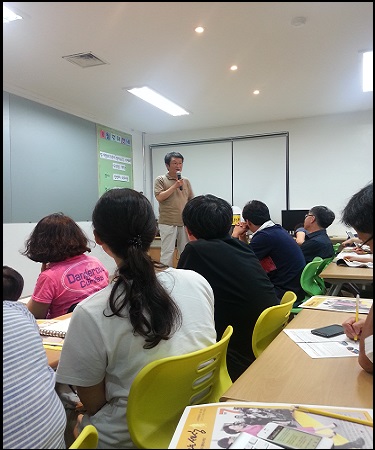 문성근 국민의명령 상임운영위원이 고양, 파주 지역에 문을 여는 바보주막 준비 과정에 대해 설명하고 있다. ⓒ 'go발뉴스'