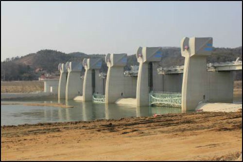 금강 공주보 (자료사진) ⓒ정천