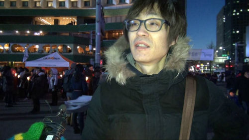 (86) ‘촛불시민’ 윤경수(경기도 의왕시)님에게 물었습니다. ⓒ 'go발뉴스'