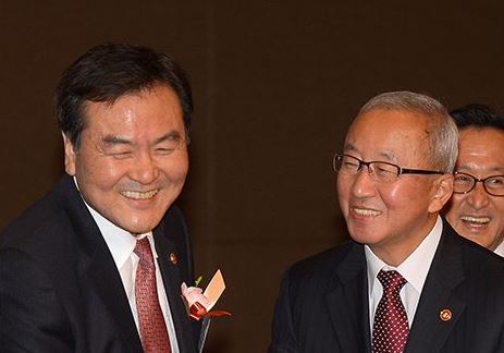 <개인정보 유출 사태 책임져야 할 부총리와 금융위원장. 그들은 여젼히 건재하다.> ⓒ 오주르디 ‘사람과 세상 사이’ 블로그