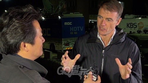 ⓒ 미국 NBC방송의 빌 닐리 수석특파원 (오른쪽)