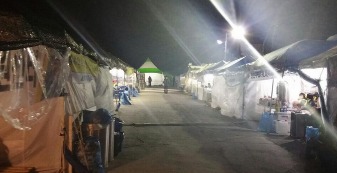 10일 밤 11시 30분경.. 한산한 팽목항 ⓒ 이계덕 기자