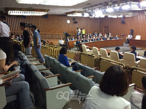 방청 거부하고 나간 유가족들로 비어있는 방청석. ⓒ 'go발뉴스'