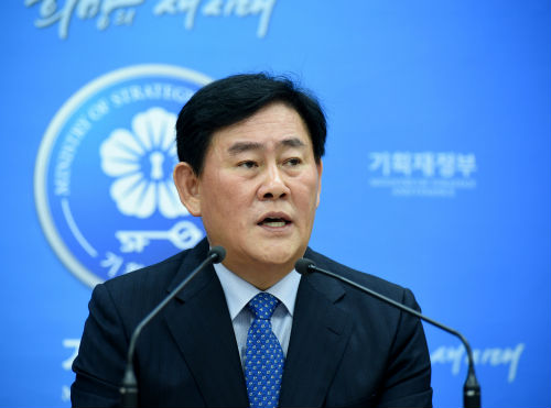 최경환 경제부총리