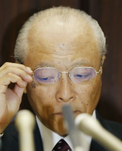 일본군 위안부 오보 파문 책임을 지고 물러난 기무라 다다카즈 전 <아사히신문> 사장.