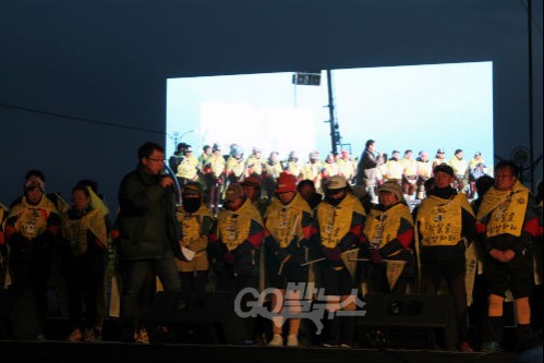 19박 20일을 걸어 팽목항에 도착한 도보행진단 ⓒ go발뉴스(나혜윤)