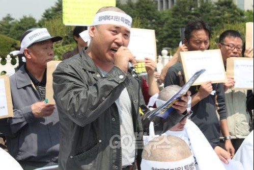 <살아남은 아이> 저자 한종선씨 ⓒ go발뉴스(나혜윤)
