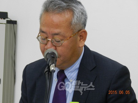 이날 토론회에서 토론자로 나선 선문대 경찰행정법학과 김재광 교수. 김 교수도 이번 국회법개정안이 권력분립주의와 관련된 위헌 문제를 야기할 소지가 있다고 주장했다.