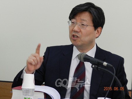 국회법 개정안으로 행정마비가 될 우려가 있다는 지적에 '국회가 그정도로 무능하냐'고 반문하는 고려대학교 법학전문대학원 김선택 교수.