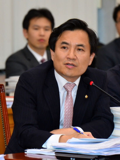 새누리당 김진태 의원.<사진제공=뉴시스>