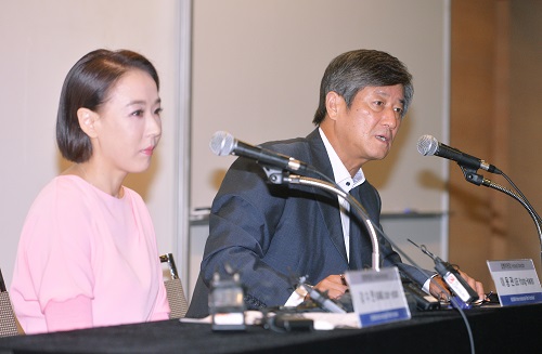 지난달 6일 오후 서울 중구 대한상공회의소에서 열린 '부산국제영화제(BIFF) 기자간담회'에서 이용관 집행위원장이 취재진의 질문에 답하고 있다. <사진제공=뉴시스>