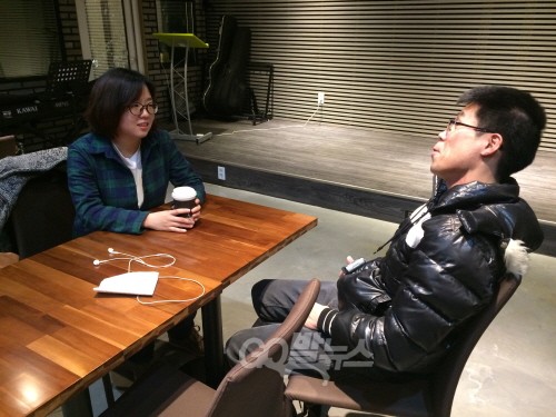 용혜인 노동당 비례대표 경선 후보와 인터뷰를 하고 있다. ⓒ 이영광 기자