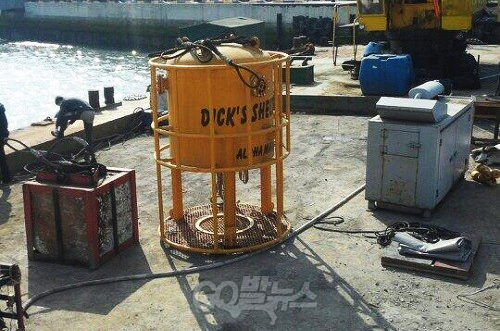 이종인 알파잠수 대표의 다이빙벨 ⓒ go발뉴스