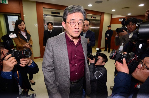 새누리당 이한구 공관위원장이 21일 서울 여의도 당사에서 열린 공관위 전체회의에 참석하고 있다. <사진제공=뉴시스>