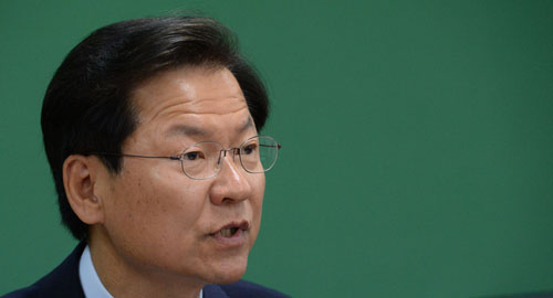 국민의당 천정배 공동대표가 18일 오전 서울 마포 당사에서 열린 최고위원회의에서 모두발언 하고 있다. <사진제공=뉴시스>