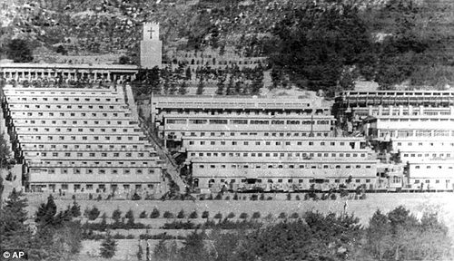 Once an orphanage, Brothers Home at its peak had more than 20 factories churning out woodwork, metalwork, clothing, shoes and other goods made by mostly unpaid inmates.한때 보육원이었던 형제복지원은 전성기에는 20개 이상의 공장을 운영하며 무급으로 원생들을 착취해 목재, 철재, 의류, 신발, 그리고 기타 제품을 제조했다.