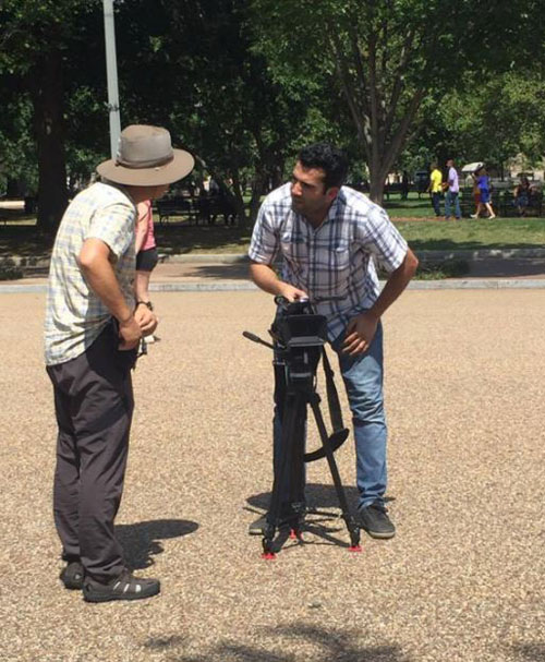 사드 반대 시위를 취재하고 있는 루다우 통신의 이마드(Imad) 씨
