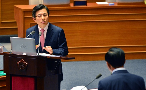 황교안 국무총리가 21일 오전 서울 여의도 국회 본회의장에서 열린 통일·외교·안보 분야 대정부 질문 출석해 답변하고 있다. <사진제공=뉴시스>