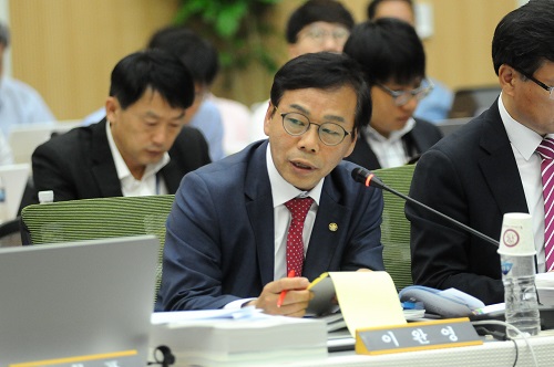 새누리당 정보위원회 간사 이완영 의원 <사진제공=뉴시스>