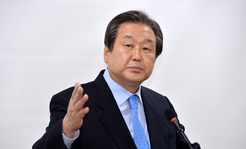 김무성 새누리당 전 대표가 23일 오전 서울 여의도 국회 의원회관에서 긴급기자회견을 하고 있다. <사진제공=뉴시스>