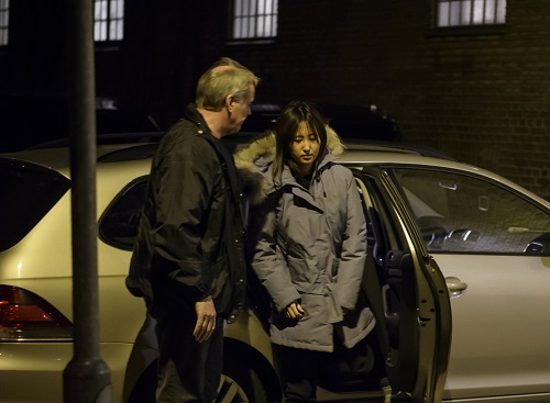 덴마크 올보르그에서 체포된 최순실씨의 딸 정유라 씨가 2일 법정에 출두하기 위해 차에서 내리고 있다. <사진제공, 올보르그=AP/뉴시스>