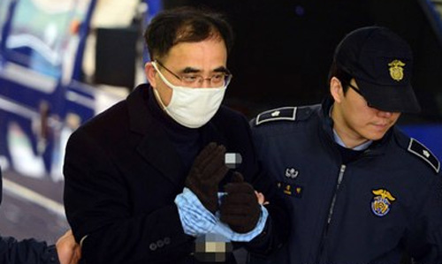 김종 전 문화체육관광부 2차관이 23일 오후 서울 대치동 특검 사무실로 출석하고 있다. <사진제공=뉴시스>