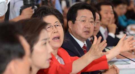 ▲ 자유한국당 이은재 의원이 29일 오전 서울 여의도 국회에서 열린 김상곤 사회부총리 겸 교육부장관 후보자의 인사청문회에서 의사진행 발언을 하고 있다. <사진제공=뉴시스>