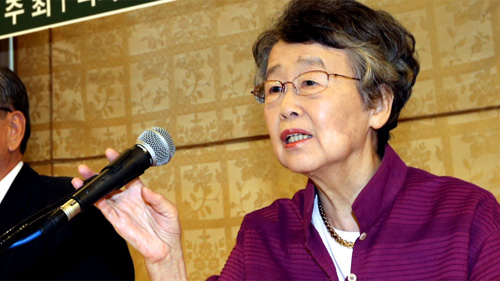 ▲ 2014년 9월 5일 한국방송 이사회는 야당 추천 이사들과 KBS노조, 언론단체의 항의에도 불구하고 친일 독재 미화 논란을 빚은 이인호 이사의 이사장 선출을 강행했다. <사진 = 한겨레TV 유튜브 갈무리>