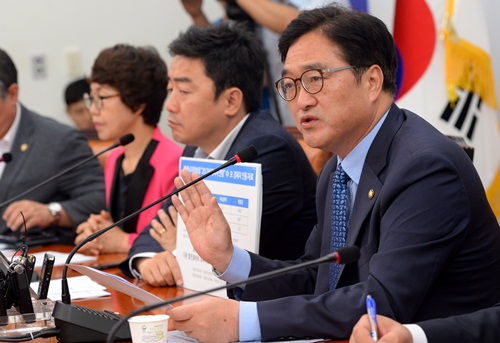 ▲ 1일 더불어민주당 원내대책회의에서 발언하는 우원식 원내대표.<사진제공=뉴시스>