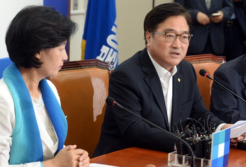 ▲ 11일 열린 더불어민주당 최고위원회의에서 발언하는 우원식 원내대표.<사진제공=뉴시스>