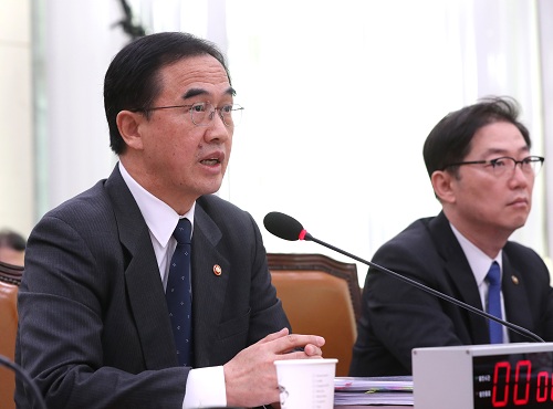 ▲ 국회 법제사법위원회 종합감사가 열린 29일 오전 서울 여의도 국회 법사위에서 조명균 통일부장관이 의원들의 질의에 답하고 있는 모습. <사진제공=뉴시스>