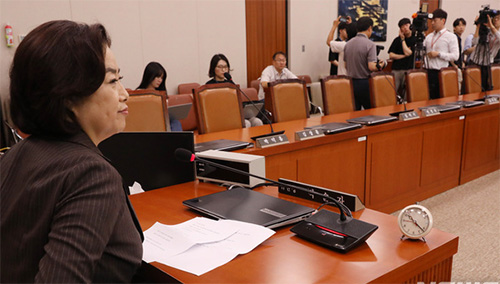 ▲ 지난 6월21일 오전 서울 여의도 국회에서 열린 국회 국토교통위원회 전체회의가 박순자 위원장을 제외한 자유한국당 의원들의 불참으로 개의를 하지 못하고 있다. <사진제공=뉴시스>