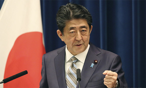 ▲ 아베 신조 일본 총리가 지난 9일 도쿄에서 임시 국회 폐회 관련 기자회견을 하고 있다. <사진제공=뉴시스>