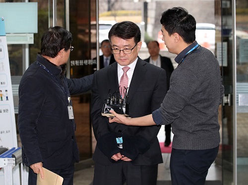 ▲ 지난해 12월3일, 서울중앙지법에서 열린 영장실질심사에 출석할 당시의 故 이재수 전 기무사령관의 모습. <사진제공=뉴시스>