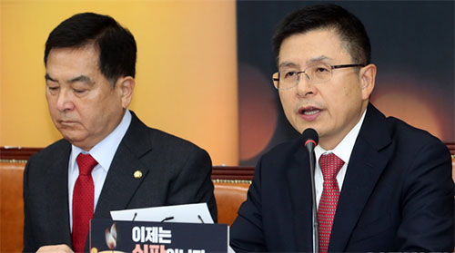 ▲ 황교안 자유한국당 대표가 30일 오전 서울 여의도 국회에서 열린 최고위원회의에서 발언을 하고 있다. <사진제공=뉴시스>