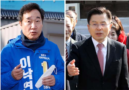 ▲ 정치 1번지 종로 출마를 선언한 더불어민주당 이낙연(왼쪽) 전 국무총리와 자유한국당 황교안 대표가 11일 각각 서울 종로구 평창동 일대와 이화동 이승만 전 대통령의 사저 '이화장'을 방문, 기자들의 질문에 답변하고 있다. <사진제공=뉴시스>