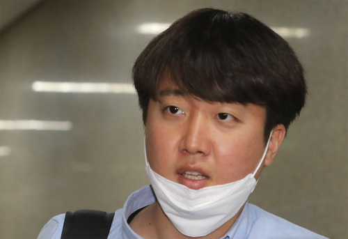 ▲ 이준석 미래통합당 최고위원이 지난 4월20일 오전 서울 여의도 국회 미래통합당 원내대표실에서 열린 비공개 최고위원회의에 참석하고 있다. <사진제공=뉴시스>