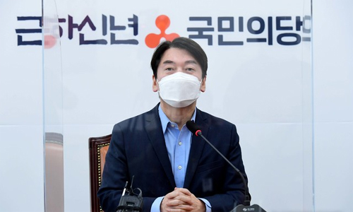 ▲ 안철수 국민의당 대표가 7일 서울 여의도 국회에서 아키바 토르 주한 이스라엘 대사의 예방을 받고 발언하고 있다. <사진제공=뉴시스>