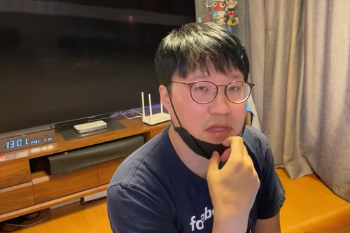 ▲ '독립운동가 비하' 발언으로 물의를 빚고 있는 윤서인 씨. <이미지 출처=유튜브 캡쳐>