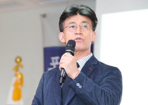 ▲ 최배근 건국대 경제학과 교수. <사진제공=뉴시스>