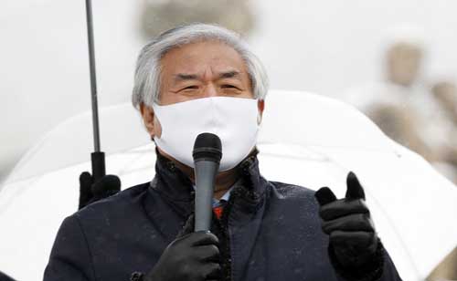 ▲ 전광훈 사랑제일교회 목사가 16일 오후 서울 종로구 청와대 분수대 앞에서 '문재인 체포 국민특검단' 기자회견을 하고 있다. <사진제공=뉴시스>