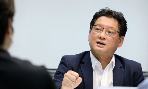 ▲ 김한메 사법정의바로세우기시민행동(사세행) 대표가 지난 7월 30일 오후 서울 서초구의 한 오피스에서 뉴시스와 인터뷰를 하고 있다. <사진제공=뉴시스>