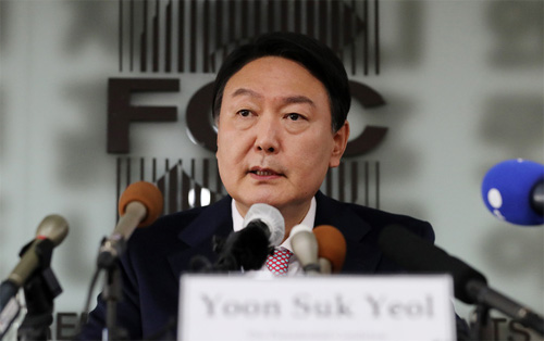 ▲ 윤석열 국민의힘 대선 후보가 12일 서울 중구 한국프레스센터에서 열린 서울외신기자클럽 초청 기자간담회에서 발언하고 있다. <사진제공=뉴시스>